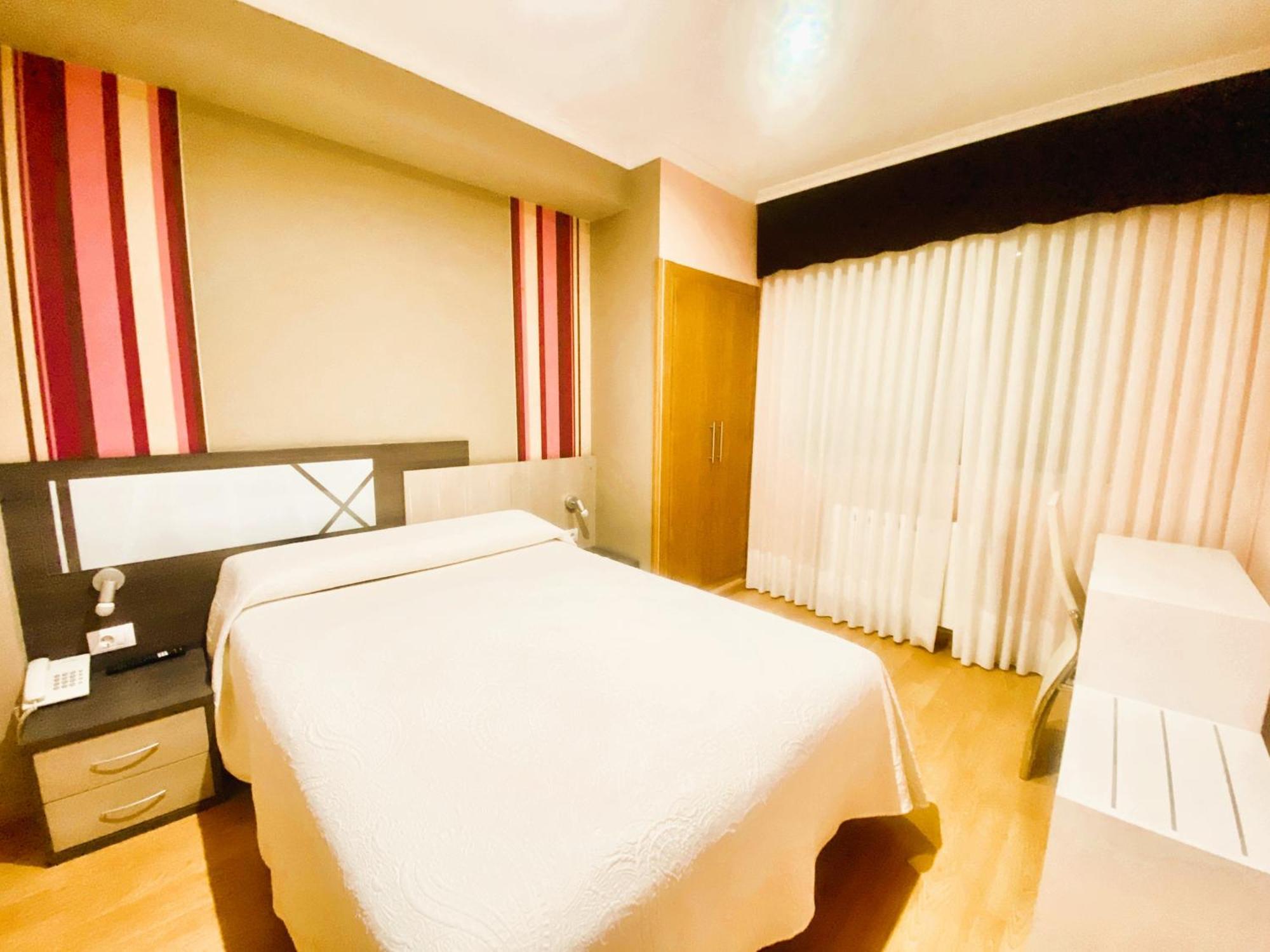 Hotel Spa Galatea Burela Eksteriør bilde